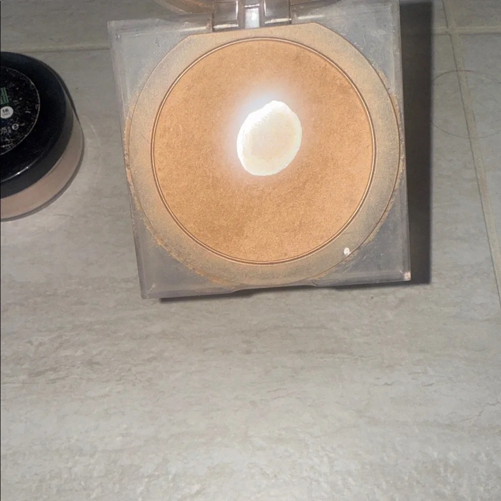 Glowish Nude Face Balm by Huda